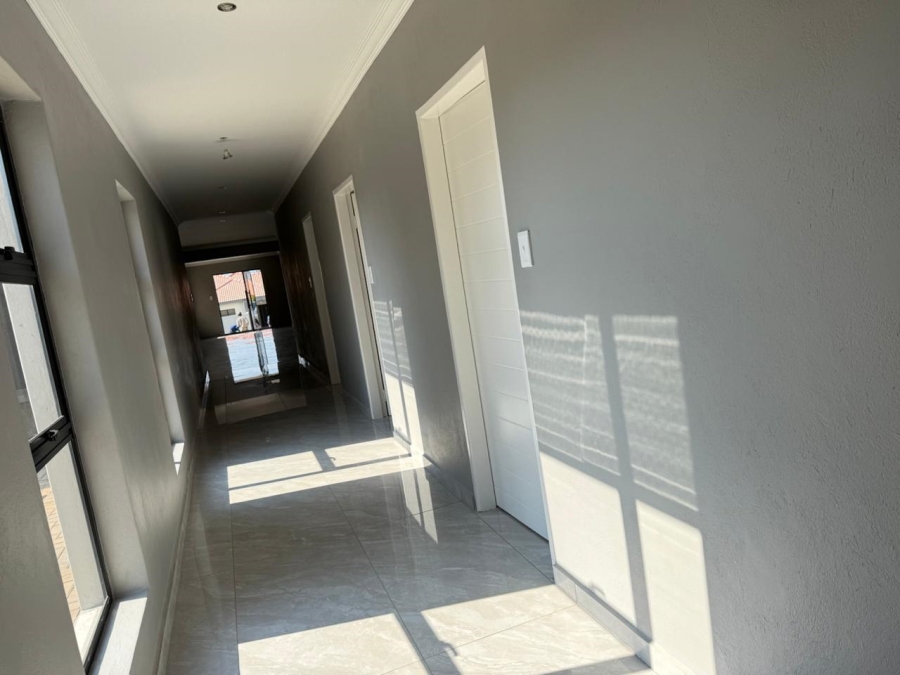 4 Bedroom Property for Sale in Buffelspoort Eco Estate North West